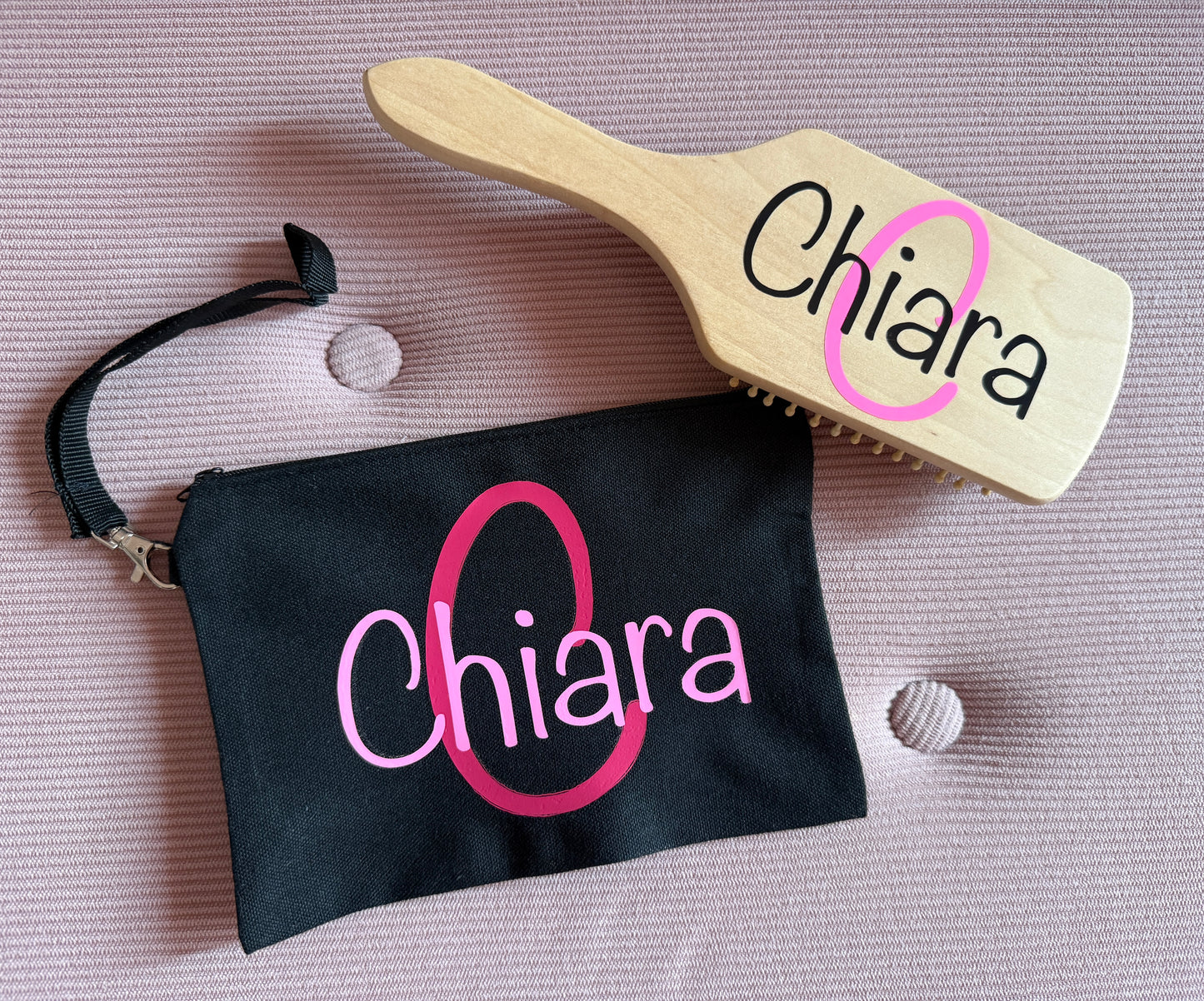 Pochette con spazzola personalizzata